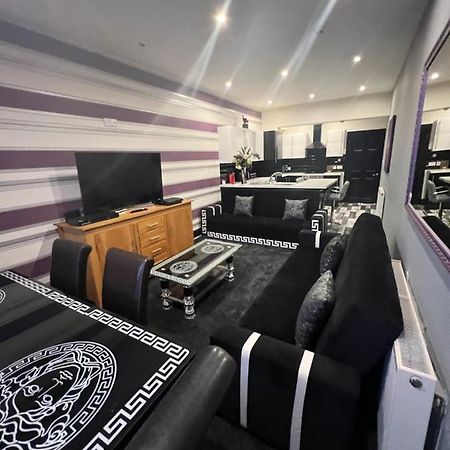 Boutique Blackpool 2 Bed Grey Apartment Sleeps 10 Екстериор снимка