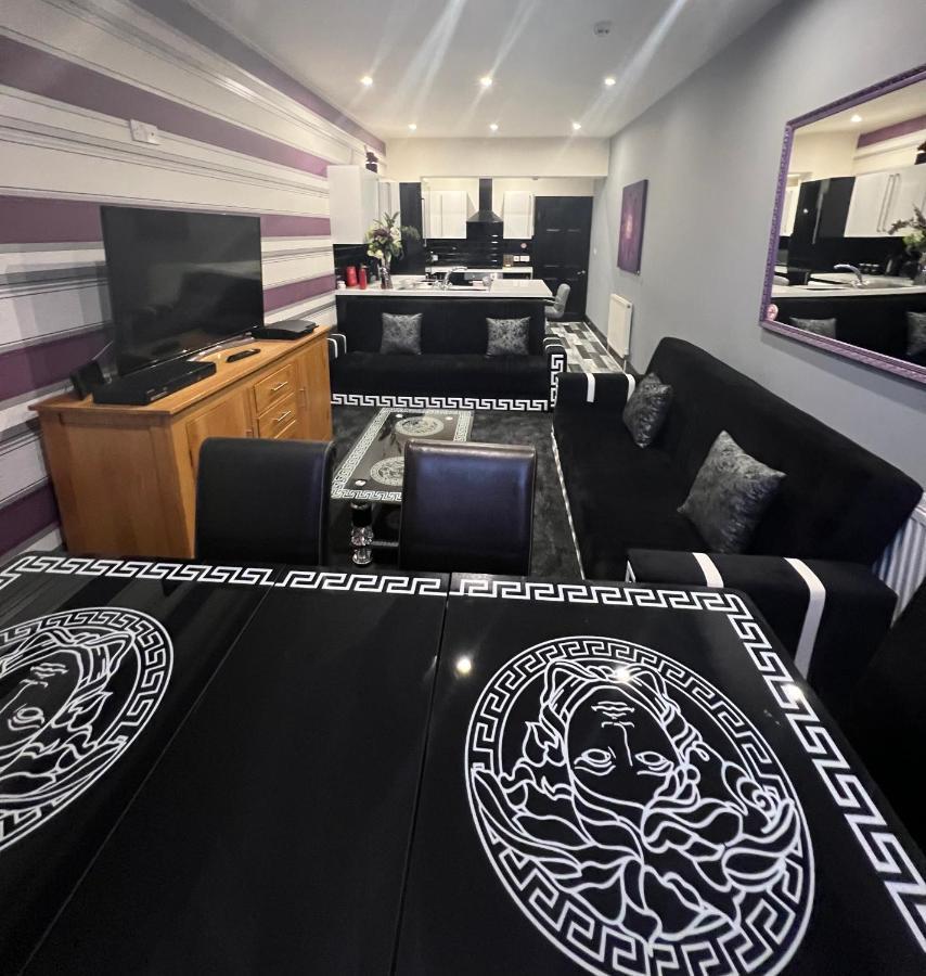 Boutique Blackpool 2 Bed Grey Apartment Sleeps 10 Екстериор снимка