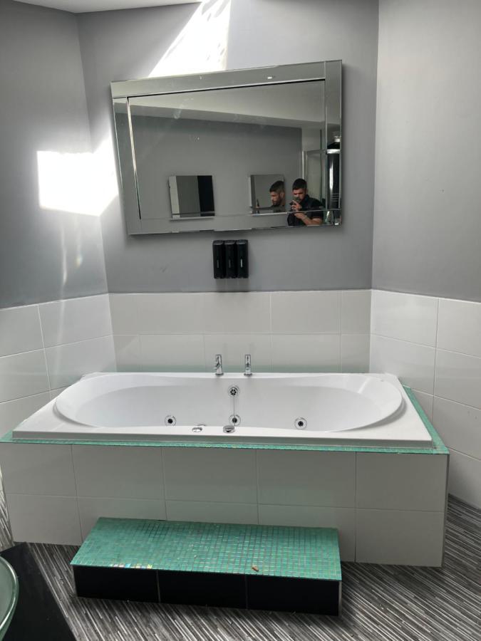 Boutique Blackpool 2 Bed Grey Apartment Sleeps 10 Екстериор снимка